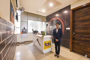 Fabhotel Royal Residency Sector 11