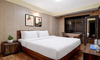 Fabhotel Lorung Residency
