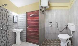 Fabhotel Lorung Residency