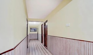 Fabhotel Lorung Residency