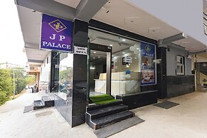 Fabhotel Jp Palace