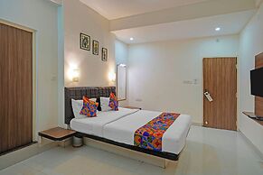 Fabhotel Jk Grand