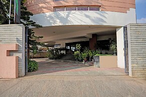 Fabhotel Jk Grand