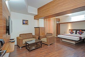 Fabhotel Jk Grand