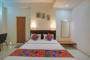 Fabhotel Jk Grand