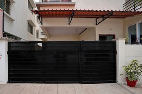 Fabhotel Sri Aditya Inn