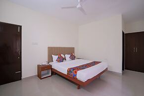 Fabhotel Sri Aditya Inn