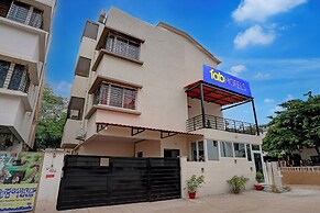 Fabhotel Sri Aditya Inn
