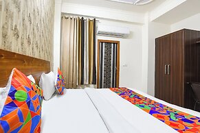 Fabhotel Divine
