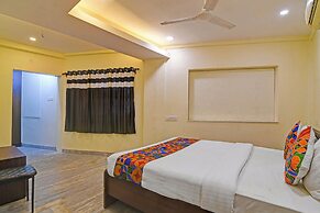Fabhotel Kings Palace