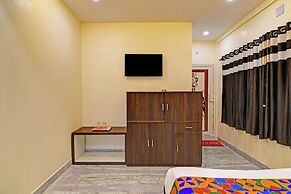 Fabhotel Kings Palace