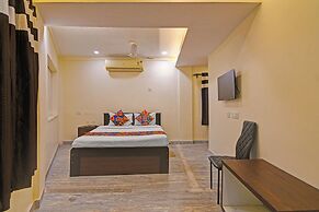 Fabhotel Kings Palace