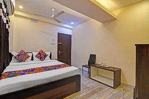 Fabhotel Kings Palace