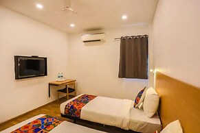 Fabhotel Town Plaza