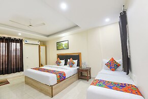 Fabhotel Mahal