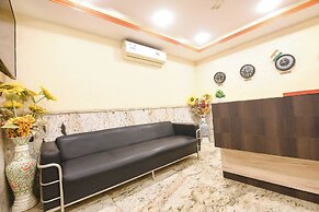Fabhotel Mahal