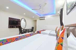 Fabhotel Mahal