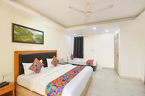 Fabhotel Mahal