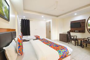 Fabhotel Mahal