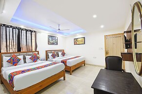 Fabhotel Mahal