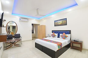 Fabhotel Mahal