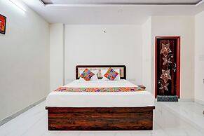 Fabhotel Royal Garuda Palace