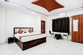 Fabhotel Royal Garuda Palace