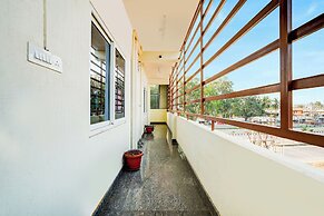 Fabhotel Royal Garuda Palace