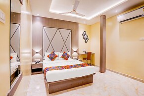 Fabhotel Abrol Suites