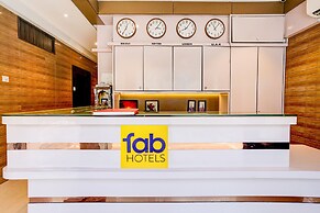 Fabhotel Abrol Suites