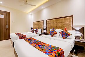 Fabhotel Abrol Suites