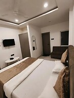 Fabhotel Saraca Inn