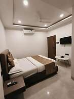 Fabhotel Saraca Inn