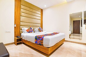 Fabhotel Blu Mark
