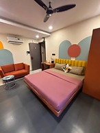Fabhotel Hostique Stays