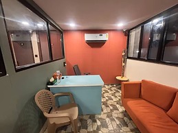 Fabhotel Hostique Stays