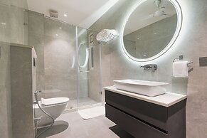 Fabhotel Ivory Leaf