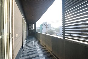 Fabhotel Ivory Leaf