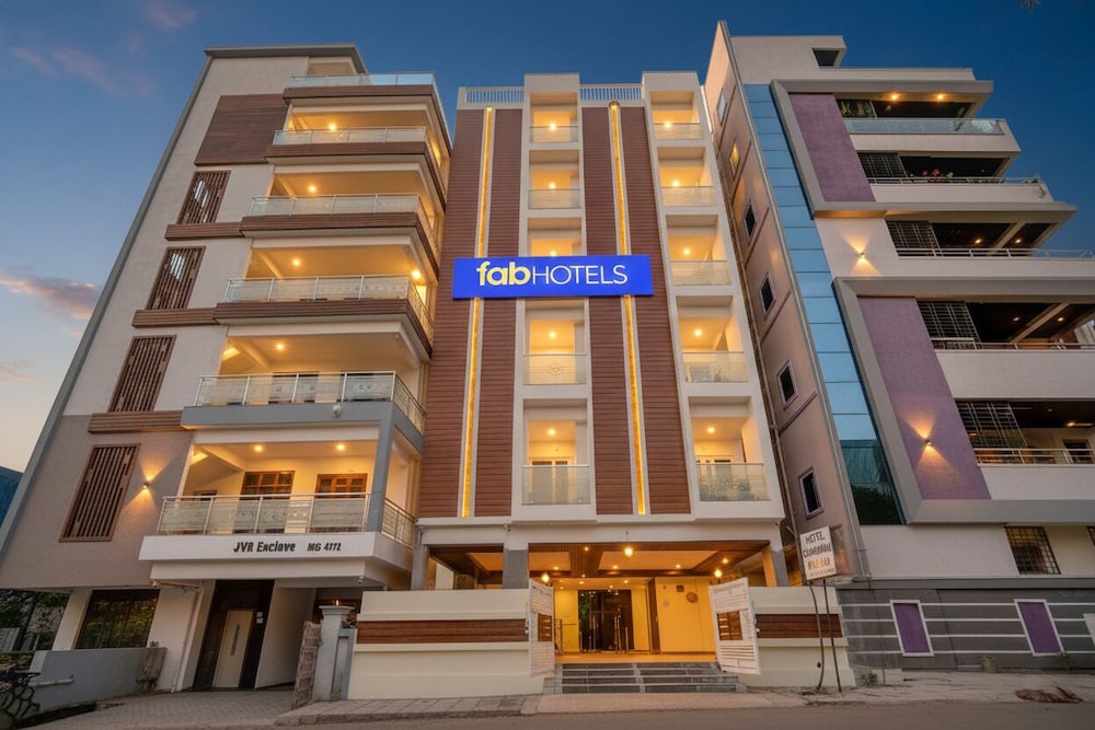 Fabhotel Dharani Grand Madhapur