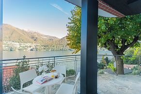 Villa Regina Retreat With Pool & Lake View