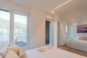 Villa Regina Retreat With Pool & Lake View