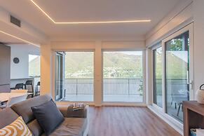 Villa Regina Retreat With Pool & Lake View