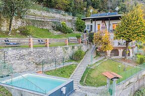 Villa Regina Retreat With Pool & Lake View