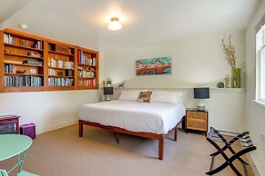 Golden Gate & Sunset Views! Classic Berkeley Home