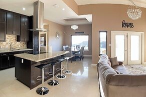 4BR Retreat w/ Backyard Oasis - Pool & Patio