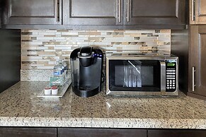 4BR Retreat w/ Backyard Oasis - Pool & Patio