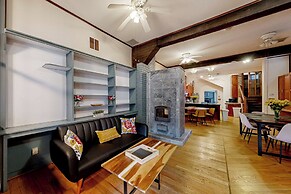 Dog-friendly, Riverfront 10br w/ Games Galore