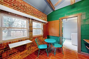 Dog-friendly, Riverfront 10br w/ Games Galore