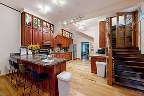 Dog-friendly, Riverfront 10br w/ Games Galore