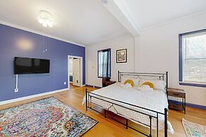 Dog-friendly, Riverfront 10br w/ Games Galore